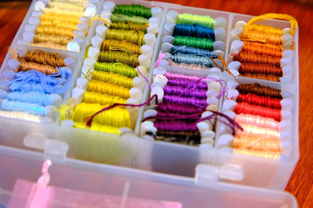 PA Directors Raven Fagelson and Mary Van Tyne have primarily selected embroidery floss colors that were found in 18th century America, then created from natural dyes