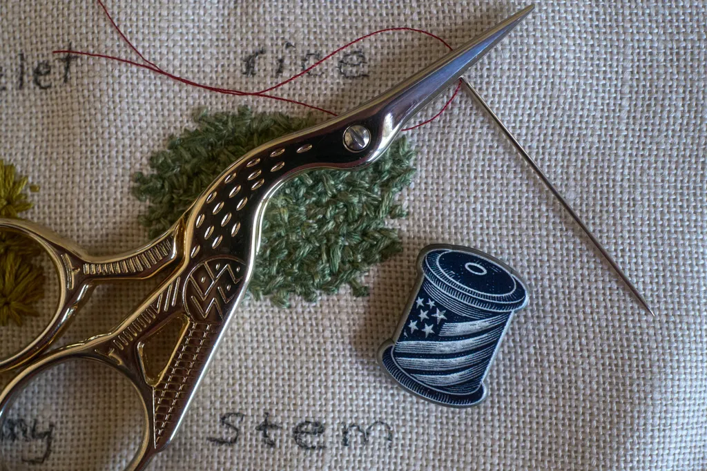 America's Tapestry commemorative needle minders
